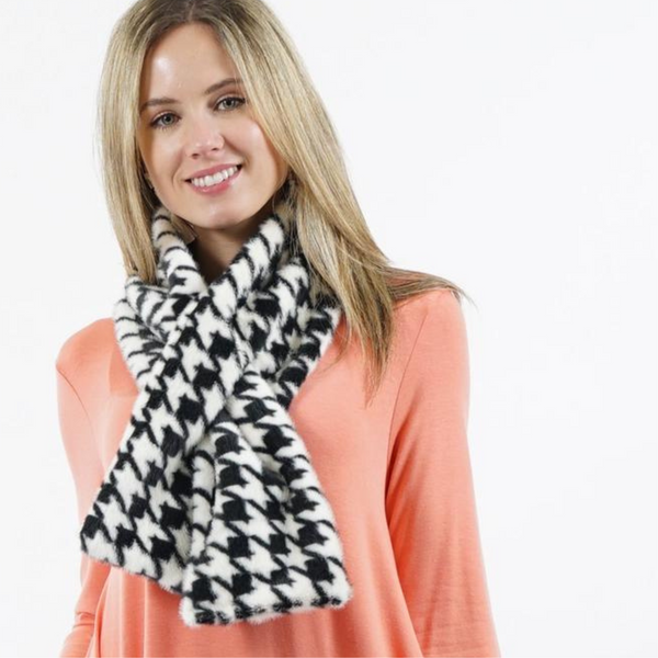 Faux Fur Scarf Houndstooth